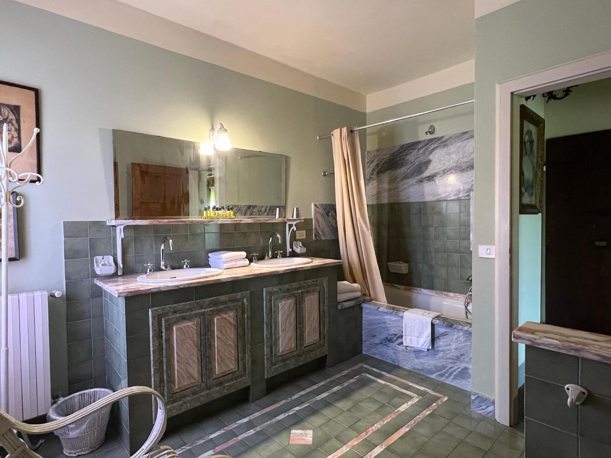 Villa La Lodola Фояно дела Киана Екстериор снимка